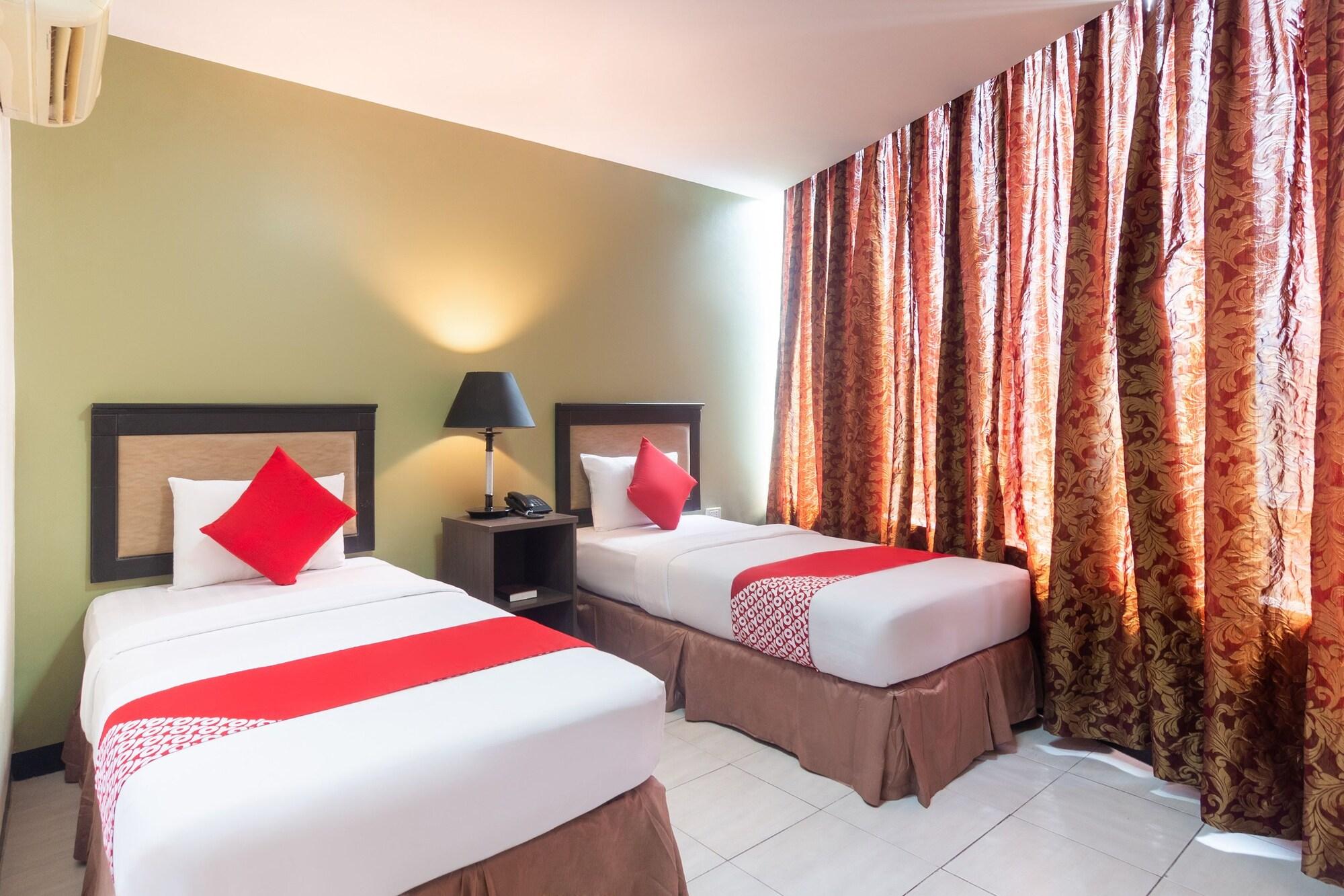 Oyo 187 The Maxwell Hotel Cebu Exterior photo
