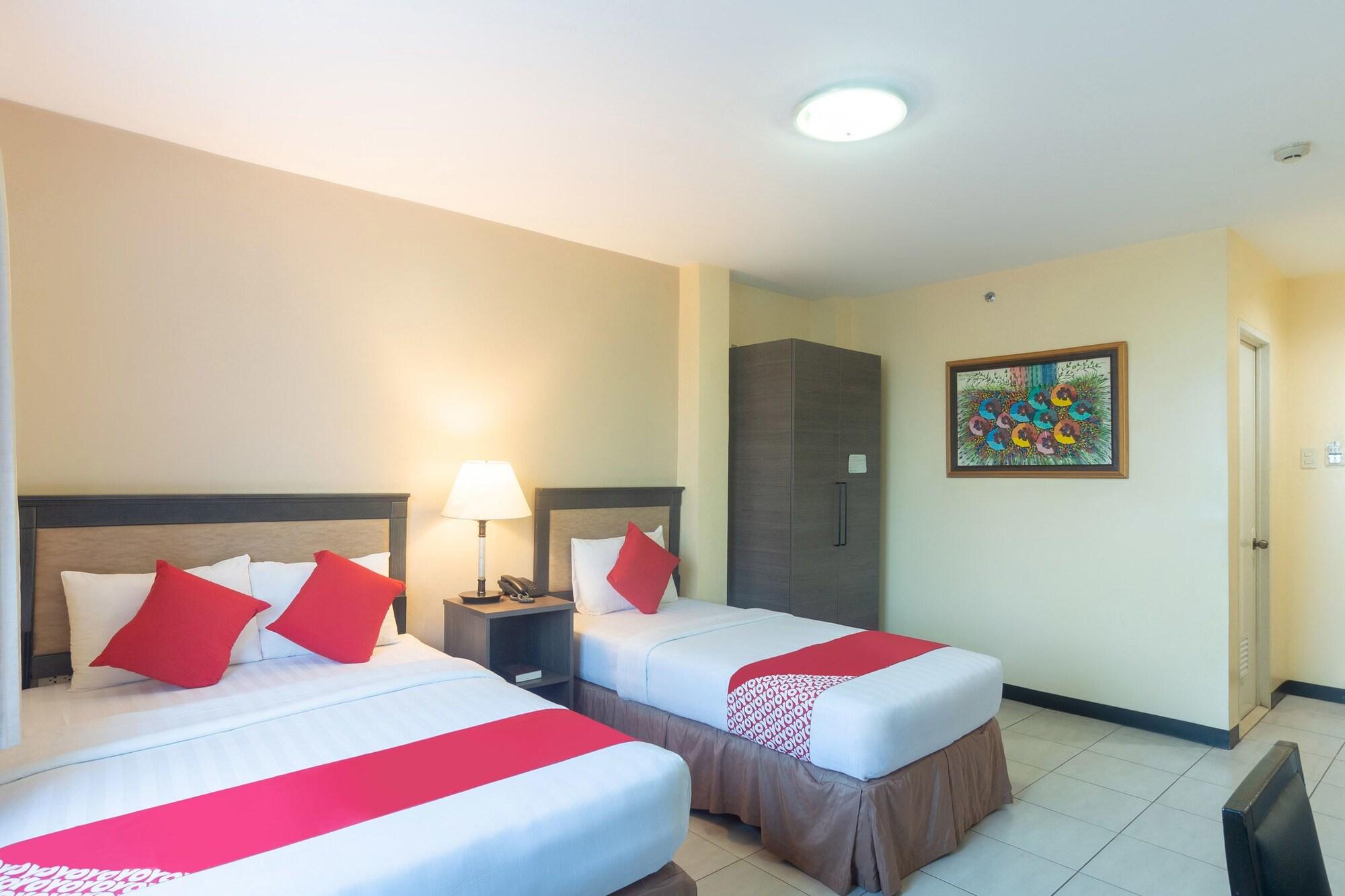 Oyo 187 The Maxwell Hotel Cebu Exterior photo