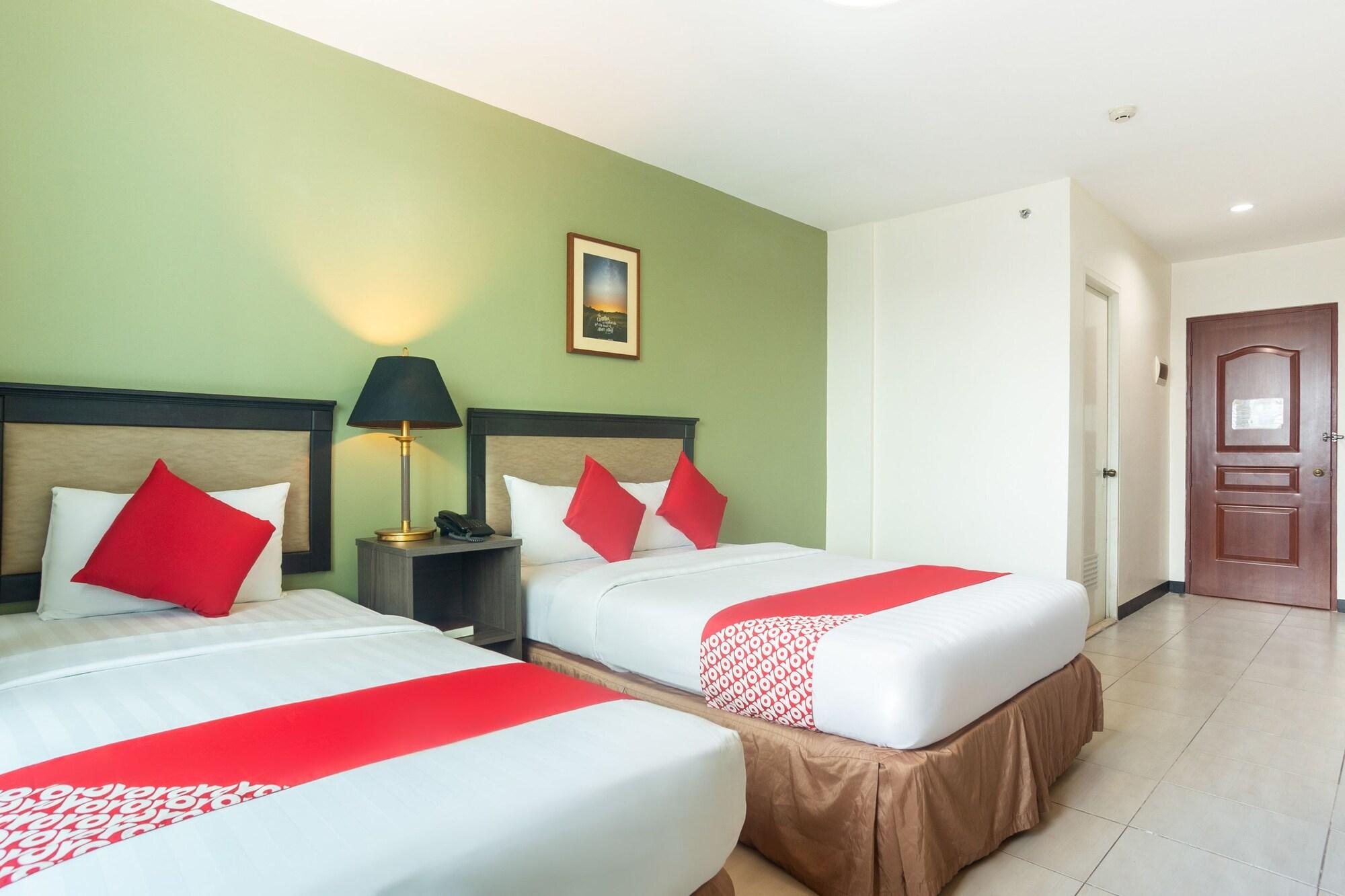 Oyo 187 The Maxwell Hotel Cebu Exterior photo