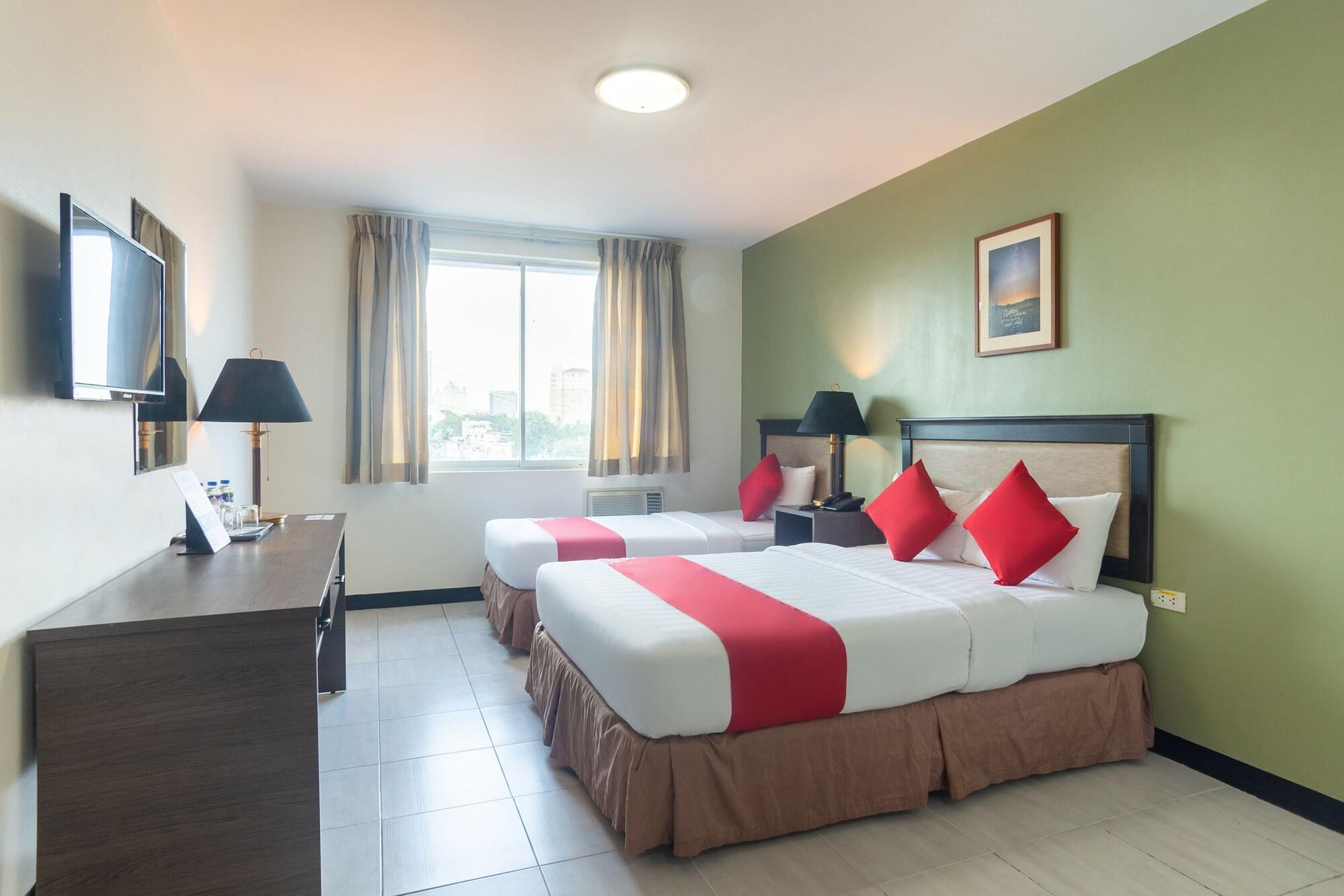 Oyo 187 The Maxwell Hotel Cebu Exterior photo