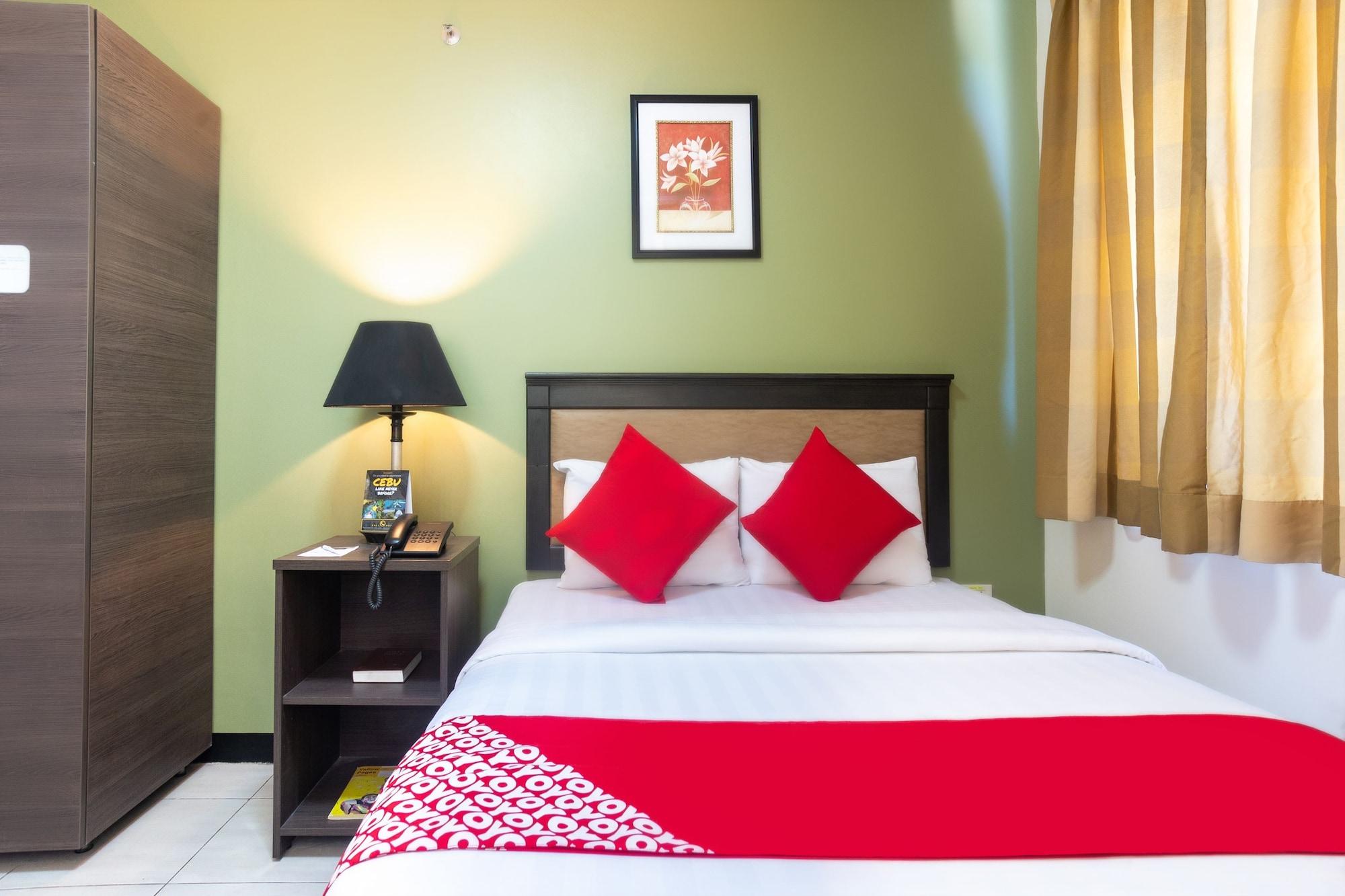 Oyo 187 The Maxwell Hotel Cebu Exterior photo