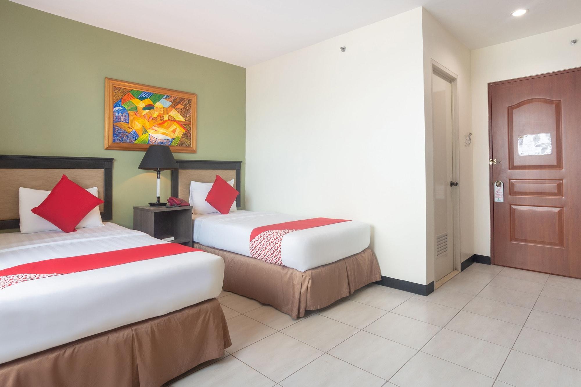 Oyo 187 The Maxwell Hotel Cebu Exterior photo