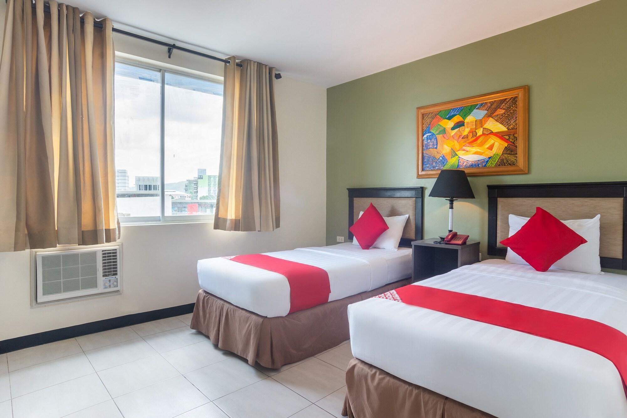 Oyo 187 The Maxwell Hotel Cebu Exterior photo