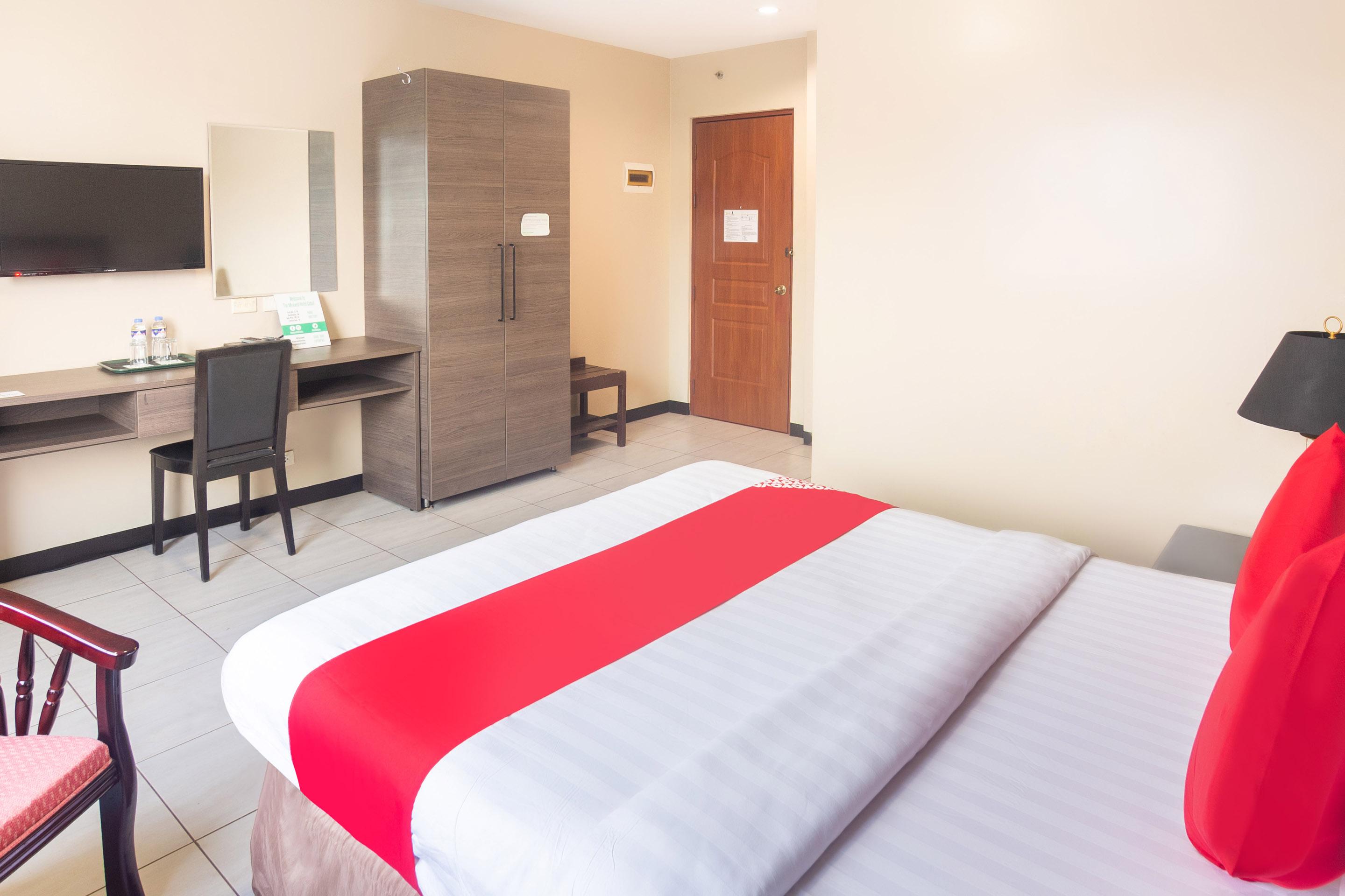 Oyo 187 The Maxwell Hotel Cebu Exterior photo