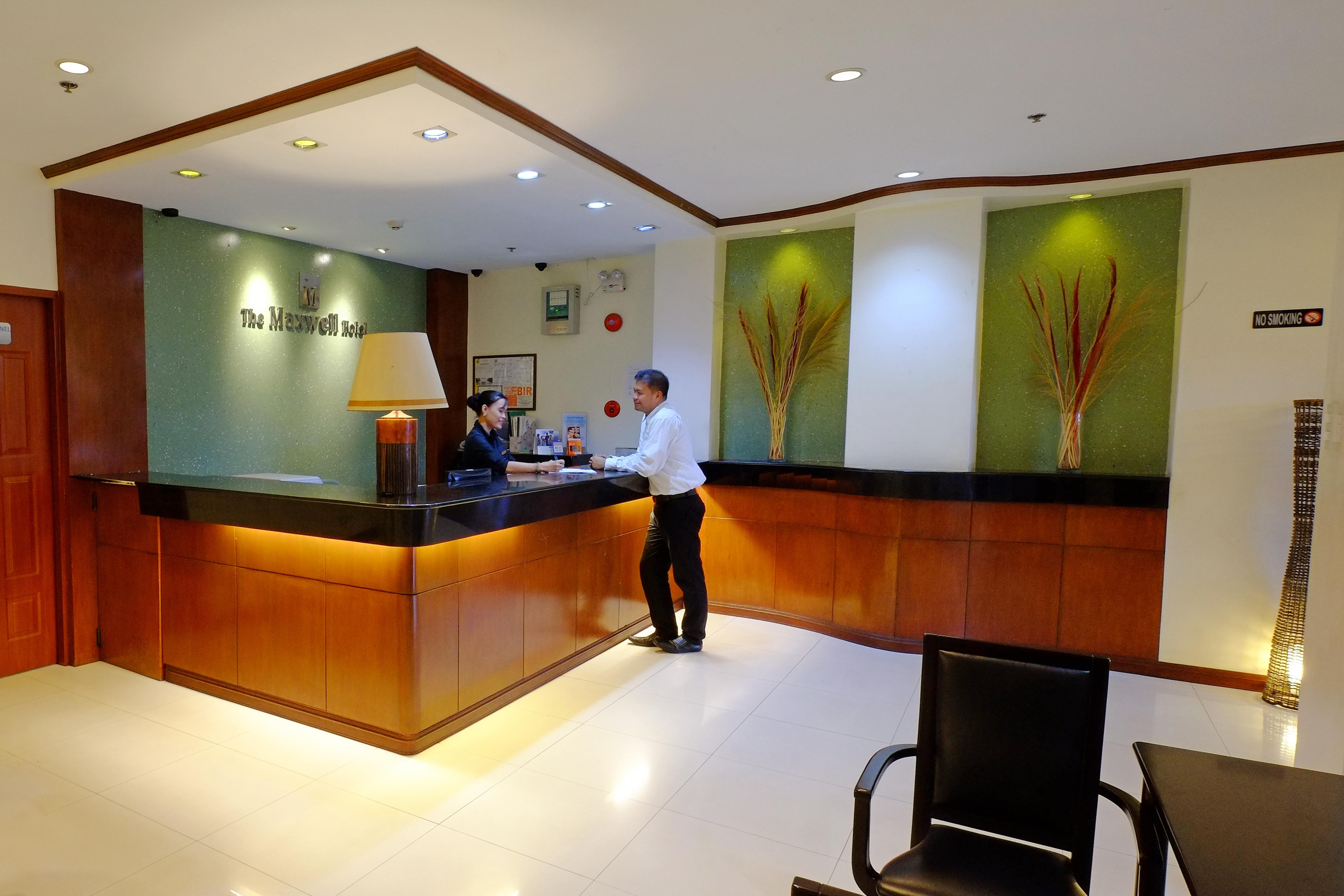 Oyo 187 The Maxwell Hotel Cebu Exterior photo