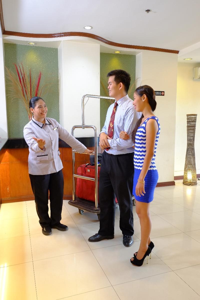 Oyo 187 The Maxwell Hotel Cebu Exterior photo
