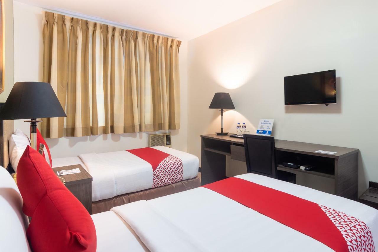 Oyo 187 The Maxwell Hotel Cebu Exterior photo
